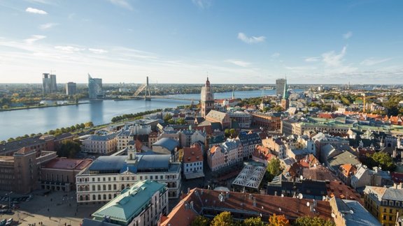 panorāma,jumti,pilsēta,horizonts,rīgas skati,rīga,vecrīga,vecpilsēta,doma baznīca,doms