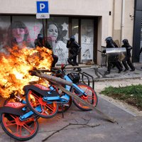 Francijā protestu dēļ atkal satiksmes haoss