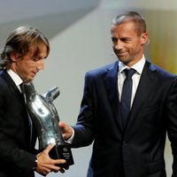 Модрич опередил Роналду в споре за награду лучшему футболисту года по версии УЕФА
