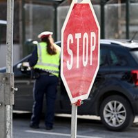 Германия жмет на "аварийный тормоз" в борьбе с коронавирусом