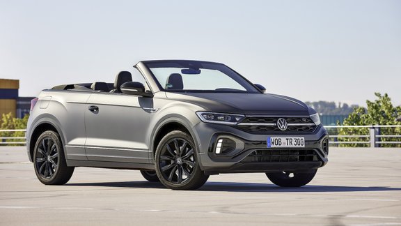 "Audi" jau atbrīvojies no kabrioletiem, bet "VW T-Roc Cabrio" joprojām ir veiksmīgs