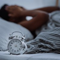 Valsts turpmāk apmaksās miega traucējumu izmeklējumus miegā