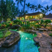 Foto: Paradīzes saliņa ar fantastisku pludmales māju palmu ielokā