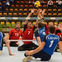 Foto: Latvijas sēdvolejbolisti uzsāk dalību Eiropas čempionātā