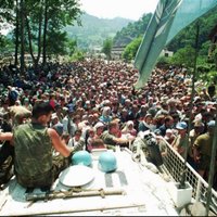 Nīderlande ir atbildīga par trīs Srebreņicas upuru nāvi, secina tiesa