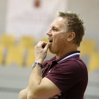 Latvijas handbolistiem spēlē pret Nīderlandi jāiztiek bez galvenā trenera Vikštrēma