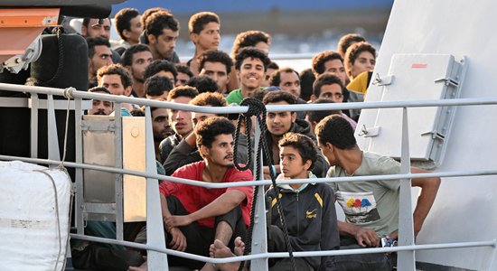 Francija atsakās uzņemt migrantus no Lampedūzas