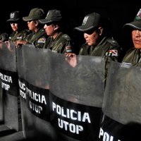 Bolīvijas policija pēc streika panāk algu paaugstināšanu