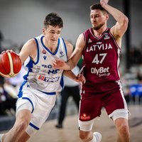 Latvijas basketbolisti pieveic Slovākiju un EČ kvalifikāciju noslēdz ar perfektu bilanci