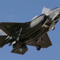 ASV aptur F-35 piegādes Turcijai pēc tās lēmuma pirkt Krievijas ieroču sistēmu
