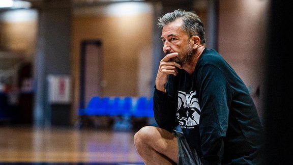 Latvijas basketbola izlase aizvada pirmo treniņu Liepājā