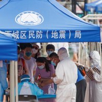 Коронавирус: новая вспышка в Пекине и риск осложнений для пятой части населения Земли
