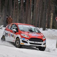 Neveiksme ātrumposmā liek Seskam pēc pirmās dienas ieņemt tikai 11. vietu WRC posma junioru klasē