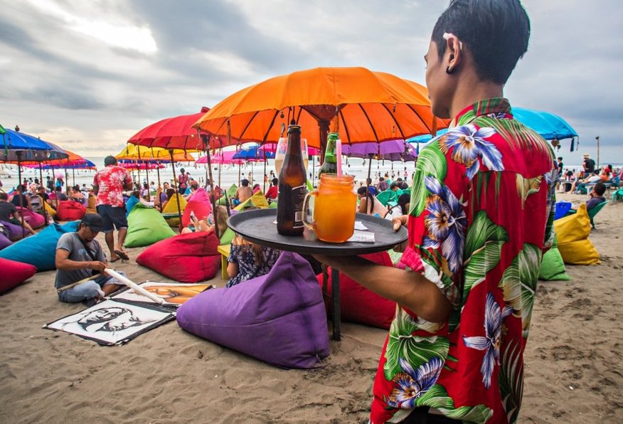 \u0411\u0430\u043b\u0438 \u0432 \u0438\u043d\u0441\u0442\u0430\u0433\u0440\u0430\u043c\u0435 \u0438 \u0432 \u0440\u0435\u0430\u043b\u044c\u043d\u043e\u0441\u0442\u0438. \u041a\u0430\u043a \u0440\u0430\u0439\u0441\u043a\u0438\u0439 \u043e\u0441\u0442\u0440\u043e\u0432 \u0441\u0442\u0430\u043d\u043e\u0432\u0438\u0442\u0441\u044f \u0436\u0435\u0440\u0442\u0432\u043e\u0439 ...