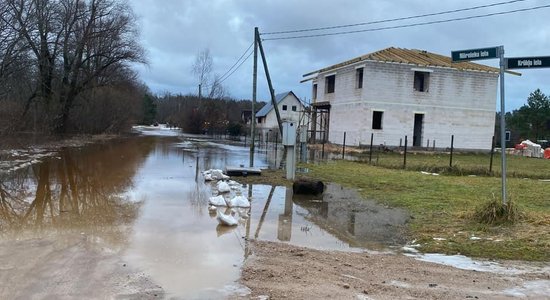 В Гаркалне из-за паводка затоплено несколько домов