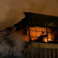 Ugunsgrēks Maskavas bibliotēkā gandrīz pilnībā iznīcina ēku; bojāti 1,5 miljoni eksemplāru