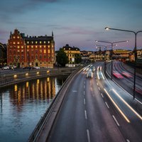 Stokholmas centrā aizliegs automašīnas ar iekšdedzes dzinēju