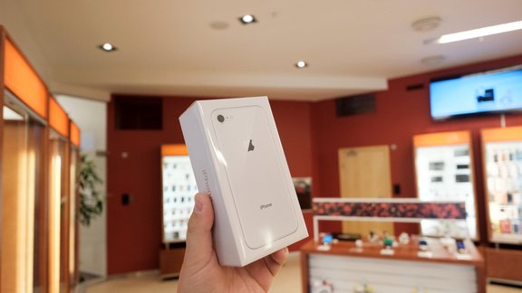 Latvijā uzsāk iPhone 8 tirdzniecību - 2