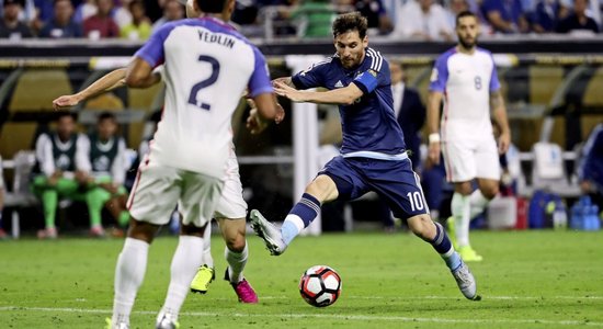 ВИДЕО: Шикарный гол Месси в ворота США делает его лучшим снайпером в истории Аргентины