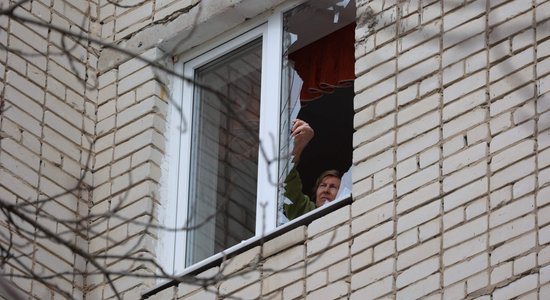 В Белгороде после обстрела обрушился подъезд 10-этажного жилого дома: есть жертвы
