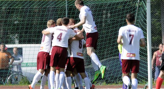 'Jelgavas' futbolisti uzveic 'Riga' komandu un atgriežas uz uzvaru takas