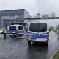 Apšaudē 'Mercedes' rūpnīcā Vācijā divi bojāgājušie