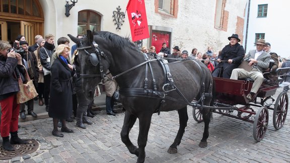 Romana Sutas izstāžu atklāšana  - 39