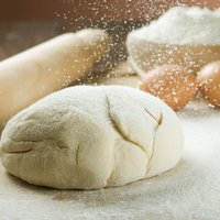 Virtuves eksperimenti: cepam maizi no gatavajiem miltu maisījumiem