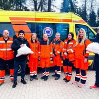 Līdzekļi mediķu maltīšu nodrošināšanai atlikuši tikai vienai dienai, pauž organizācija