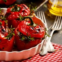 Pildīta paprika ar sēnēm un rīsiem