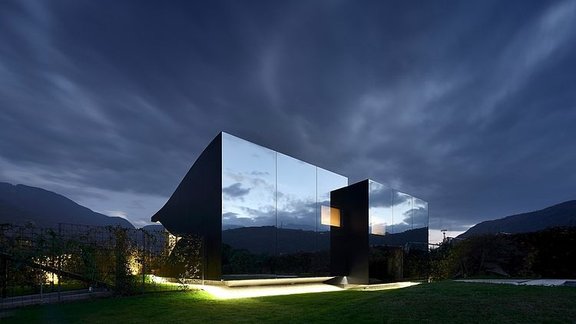 mirror_house_24