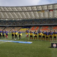 Ukrainas Karoga dienā kara fonā atsākas futbola čempionāts