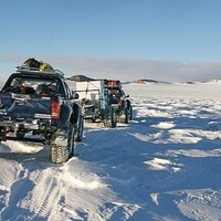 Чтобы добраться до озера, ученые растопят 3 км льда