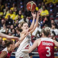 Francijas basketbolistes EČ mačā Rīgā pēdējā ceturtdaļā pieveic Čehiju