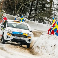 Sesks WRC debijā ieņem sesto vietu Zviedrijas rallija junioru klasē