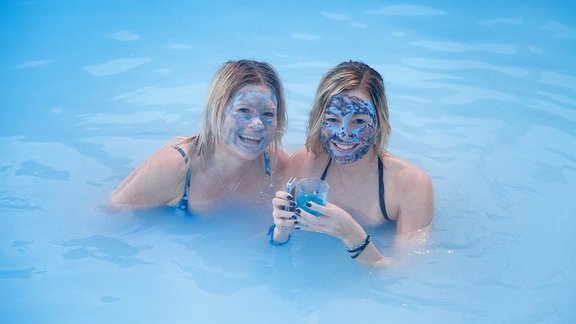 <a target="_blank" href="http://www.pinkiceland.is/?_escaped_fragment_=blue-lagoon/c1vhv">pinkiceland.is</a>