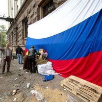 Odesā ap tūkstoš prokrievisko protestētāju ielenc milicijas pārvaldi