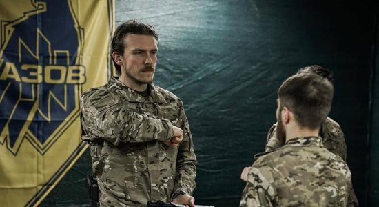 "Mums pietrūks smadzeņu un prasmju" nevis cilvēku: "Azov" komandieris kritizē virsniekus