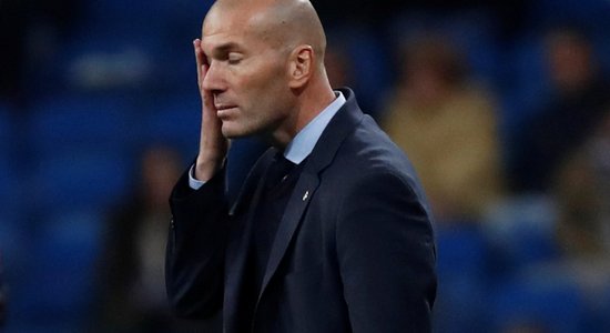 Зинедин Зидан покинул пост главного тренера мадридского "Реала"