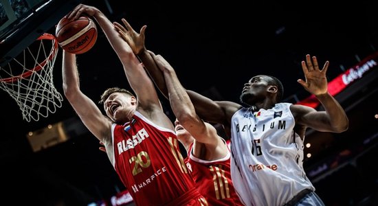 Video: Krievijai un Horvātijai trešās uzvaras 'Eurobasket 2017'