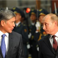 Путин списал Киргизии долг в $489 млн в обмен на военную базу