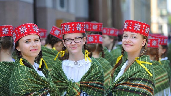 Foto: Trešajā XI Latvijas skolu jaunatnes dziesmu un deju svētku dienā noskaidroti Latvijas labākie kori - 3