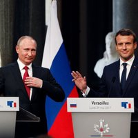 Makrons aizstāv dialoga uzturēšanu ar agresoru Putinu