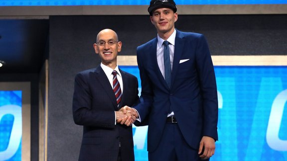 Basketbols, NBA drafts:  Anžejs Pasečņiks - 1