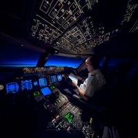 Рассветы, бури и северные сияния: голландский пилот показывает, как это – работать на высоте 11 км