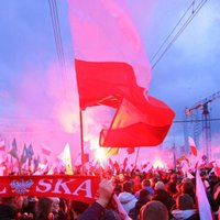 Polijas Konstitucionālais tribunāls atzīst ES līguma pantu 'nesavienojamību' ar valsts konstitūciju