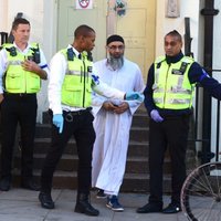 Lielbritānijā no cietuma atbrīvots islāmistu sludinātājs Andžems Čudari