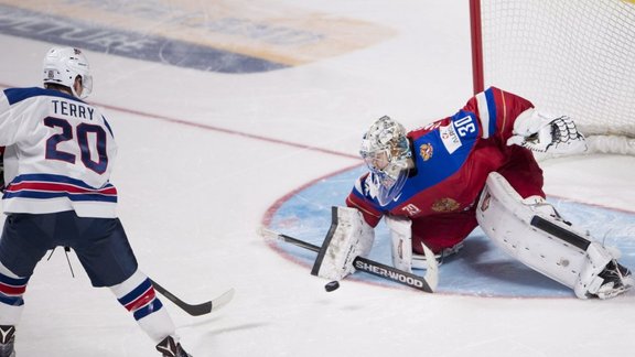 USA Troy Terry scores winning goal Russia Ilya Samsonov 