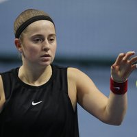 Ostapenko piedzīvo zaudējumu Sanktpēterburgas 'WTA 500' sērijas turnīra pusfinālā