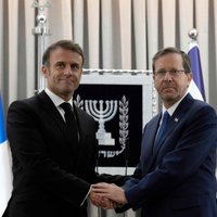 Президент Франции прибыл в Израиль с визитом солидарности